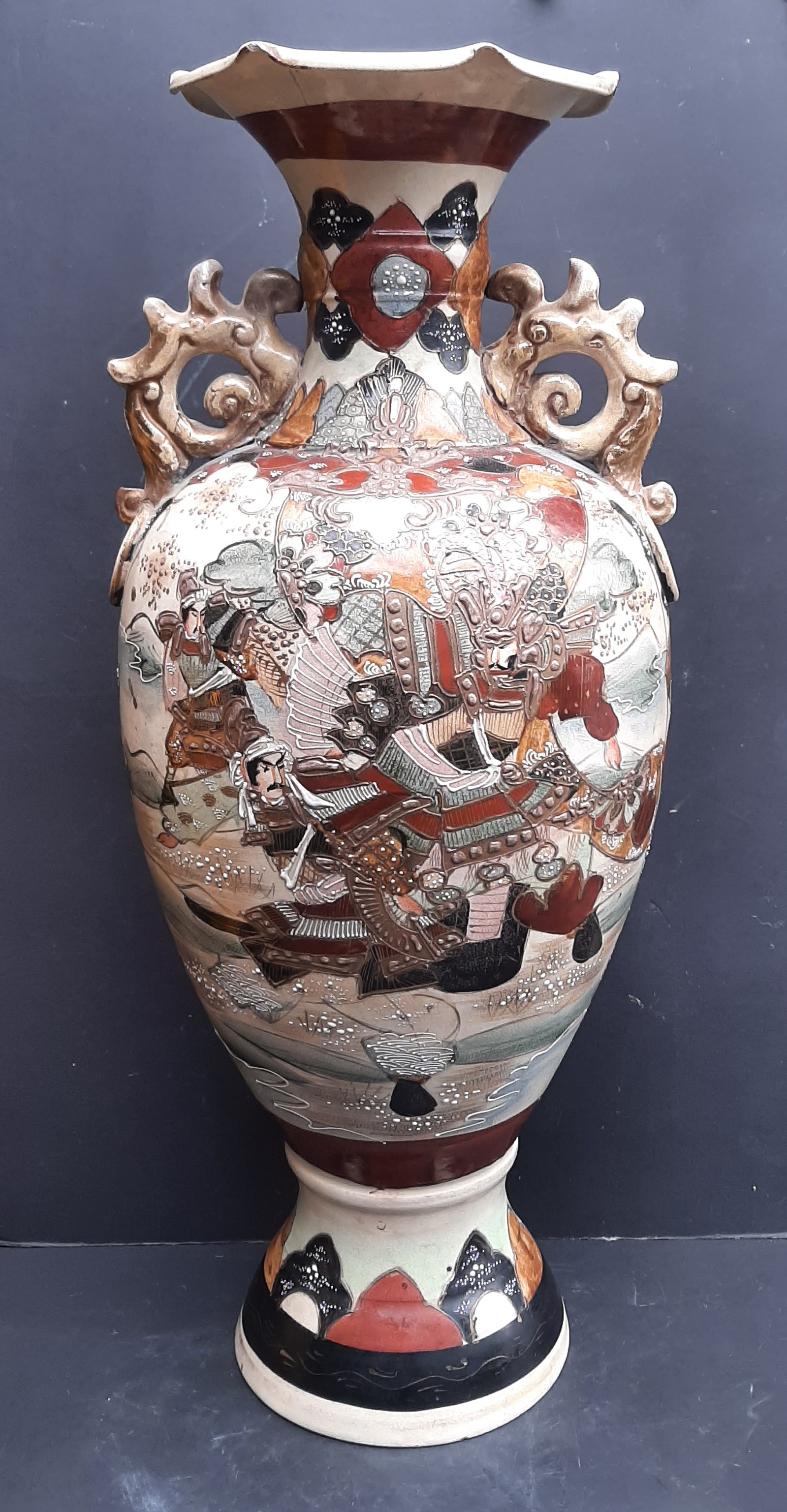 Stara kineska vaza Stara kineska vaza